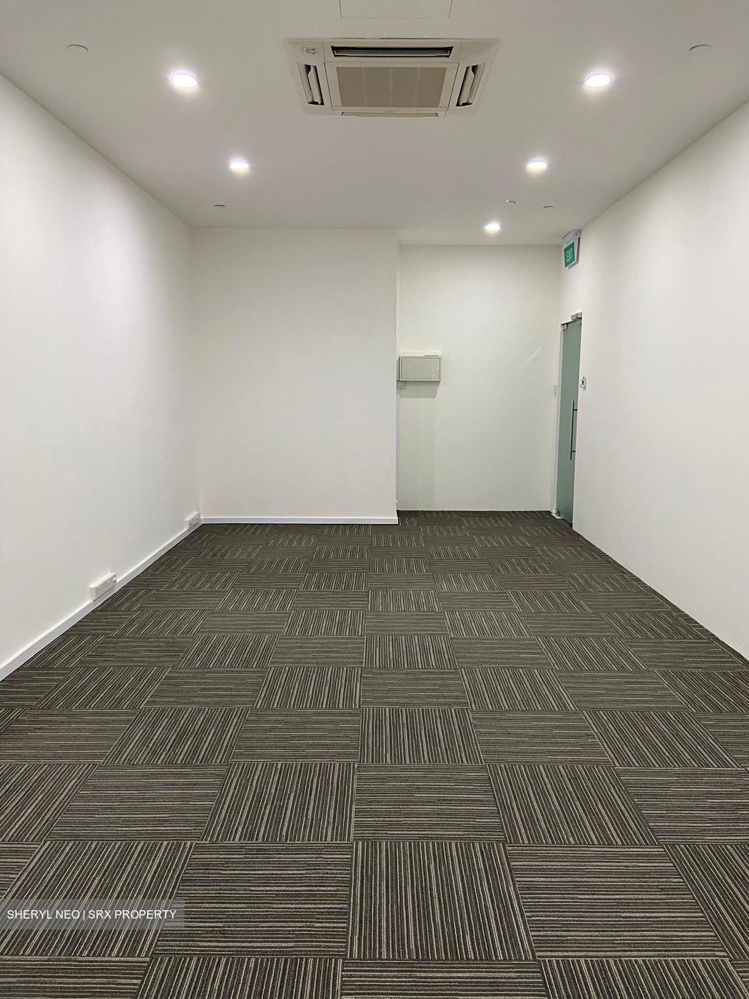 One Pemimpin (D20), Office #636635691